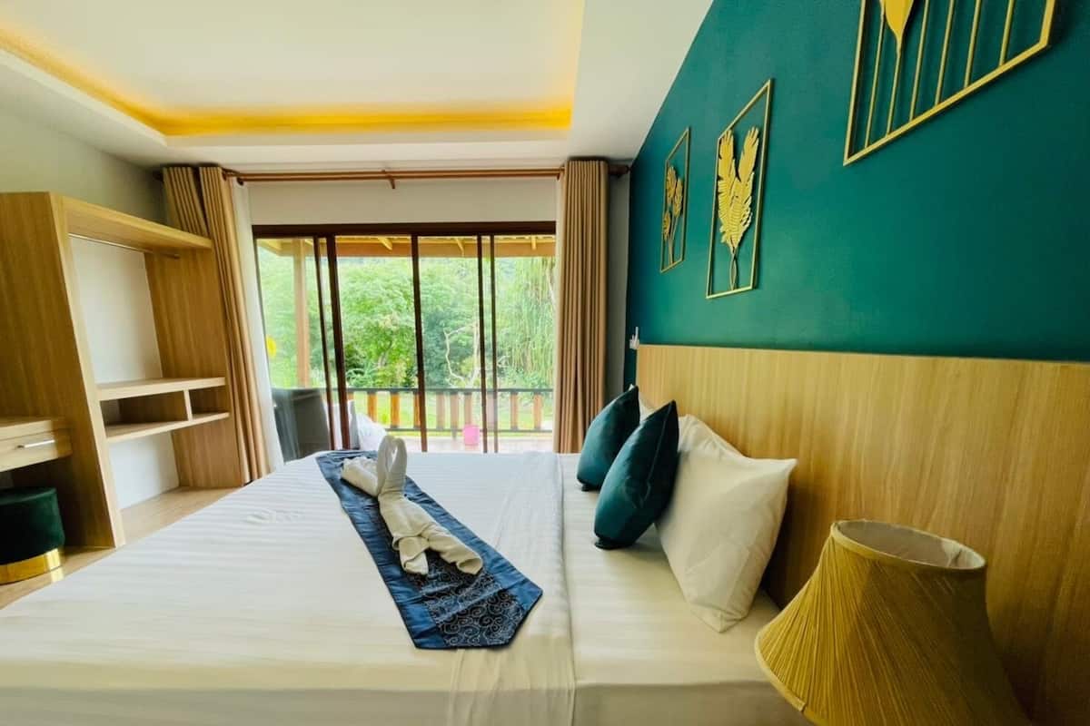 Deluxe Room | 1 bedroom, free WiFi, bed sheets