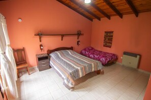 2 bedrooms, desk, iron/ironing board, WiFi - Casa en Barrio Tranquilo Para Salir a Caminar, a Minutos del Centro de la Ciudad (Ushuaia)