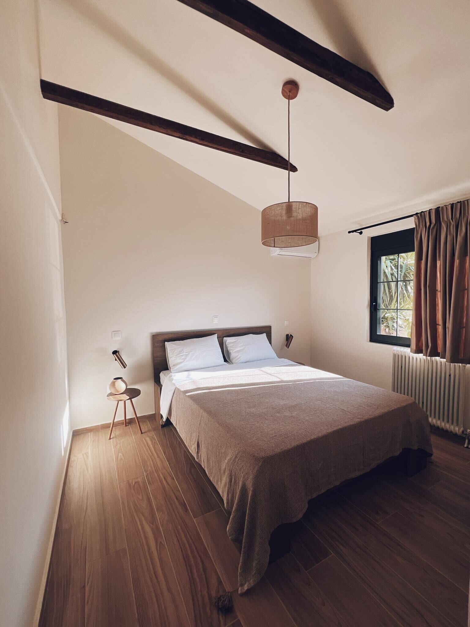 2 makuuhuonetta, silitysrauta/-lauta, Wi-Fi, vuodevaatteet