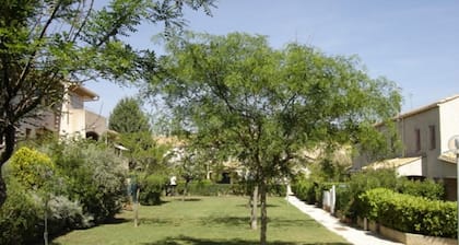 Appart. T2 de 35 m² en rez de Jardin au Calme. Résidence Fermée Avec Piscine