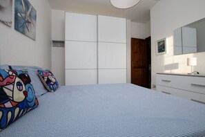3 quartos, ferros/tábuas de passar roupa, Wi-Fi de cortesia