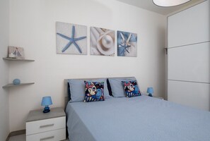 3 sovrum, strykjärn/strykbräda, gratis wi-fi och sängkläder