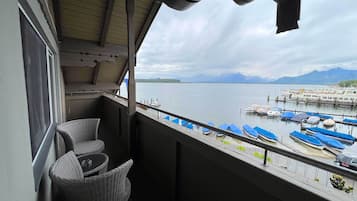 Comfort tweepersoonskamer, balkon, uitzicht op meer | Uitzicht vanuit de kamer