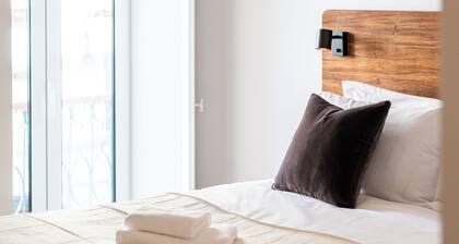 The Haus - Santa Barbara II