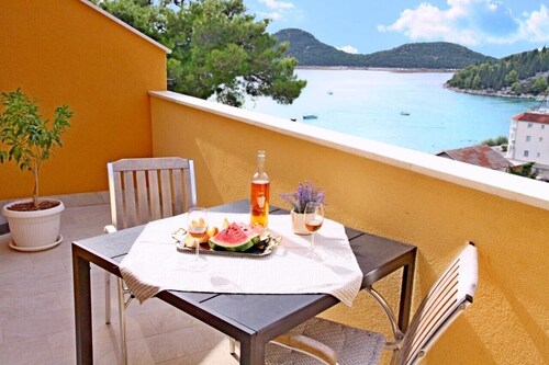 Villa Nostra Vita / Apartment with Sea view 1