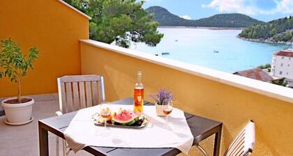 Villa Nostra Vita / Apartment with Sea view 1