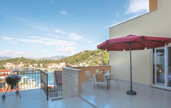 Outdoor dining - Villa Nostra Vita / Apartment with Sea view 5 (Blace)
