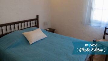 3 bedrooms, iron/ironing board, travel crib, bed sheets
