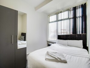 Standard Twin Room, Shared Bathroom