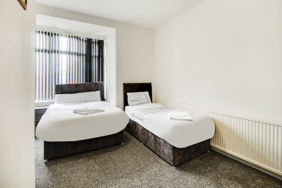Standard Twin Room, Shared Bathroom