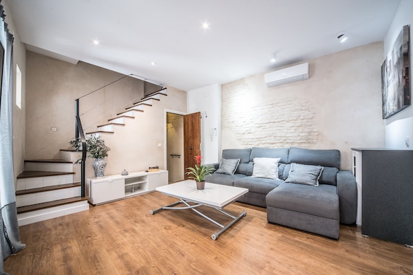Duplex luxo | Área de estar | TV LED 45 polegadas com canais digitais