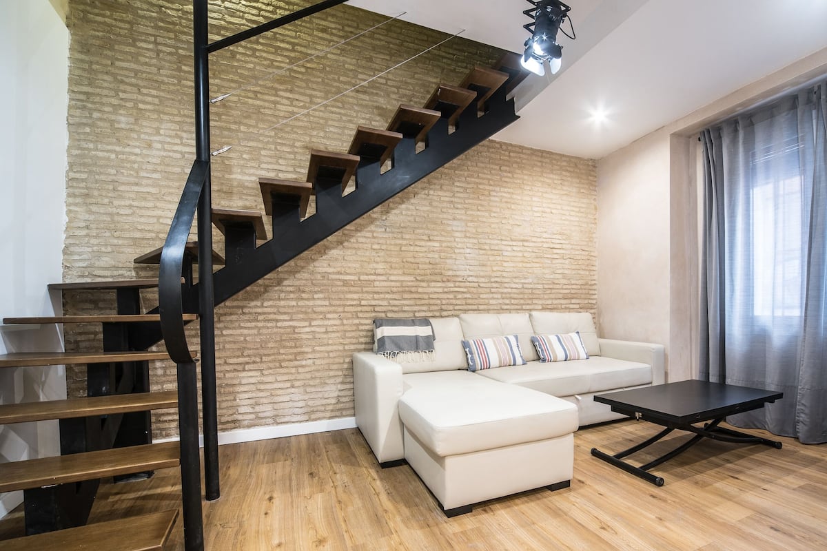 City Duplex | Ruang tamu | 45 inci televisyen LED dengan digital