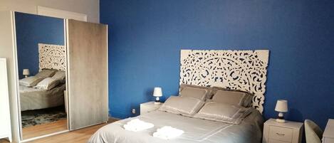 1 bedroom, iron/ironing board, travel cot, free WiFi