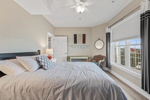 3 Schlafzimmer, Schreibtisch, kostenloses WLAN, Bettwäsche