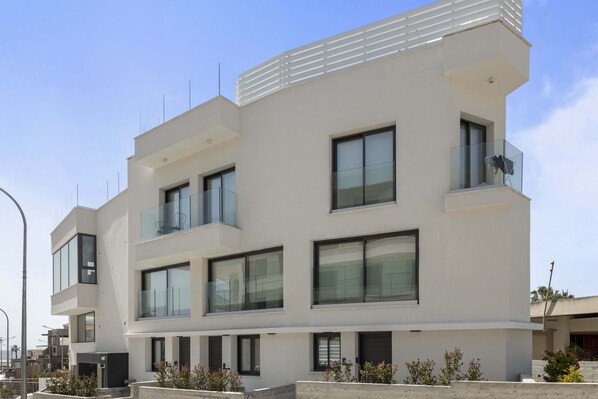 Front of property - Phaedrus Living Alkminis Seaside Praia (Paphos)