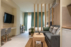 Monastiraki Studio with Patio, Annex Building | Living area - Heart of Athens Apartments (Athens)