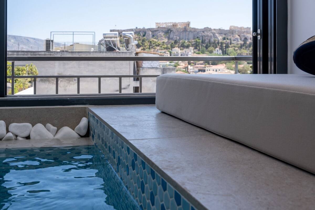 Panoramic Suite | Jetted tub