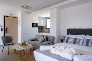 Luxury Suite | Living area - Heart of Athens Apartments (Athens)