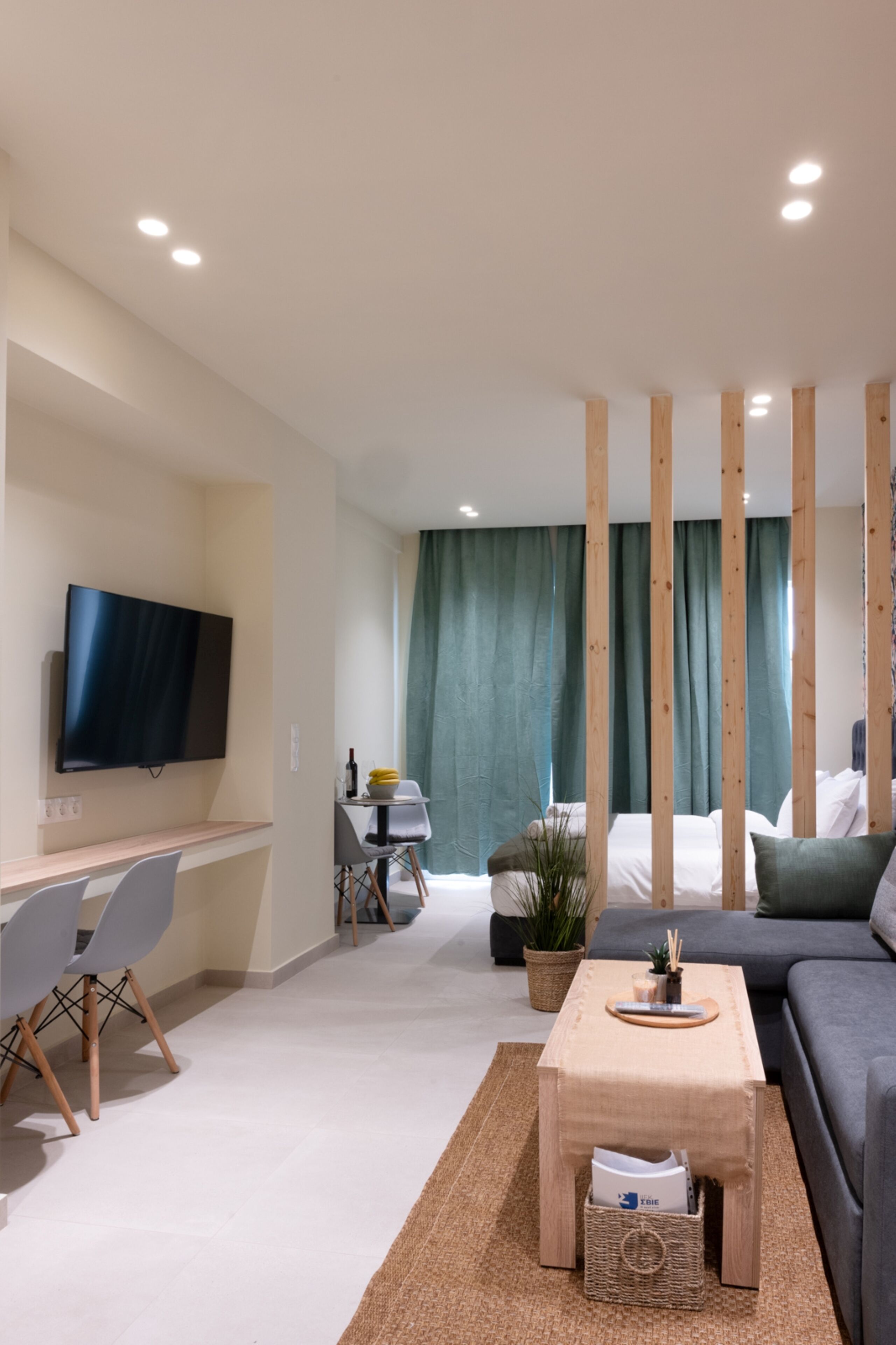 Monastiraki Studio with Patio, Annex Building | Living area