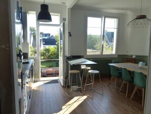Fridge, oven, stovetop, dishwasher - Maison à Tréboul Avec Jardin (Douarnenez)