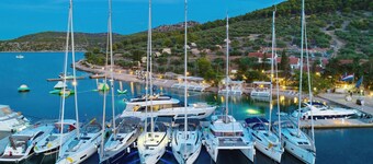 Room 8 - Perfect Glamping for people who want more!