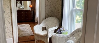 One Mile from Cooperstown Dreams Park ~ 5 Minutes to The Village of Cooperstown