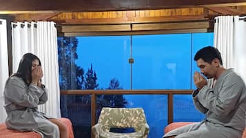 Hot stone massages, deep-tissue massages, massages