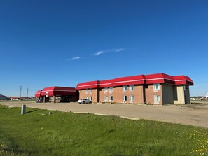 واجهة المنشأة