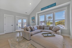 Smart-TV, peis, videospill og bordtennis