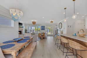 Dining - Tim's Ford Lake in the gated community of Barefoot Bay in Winchester TN.
 (Winchester)