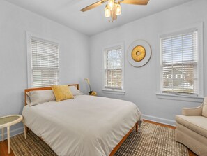 4 bedrooms, iron/ironing board, internet, bed sheets - A Stone’s Throw Winter + Summer 2026! (Gary)