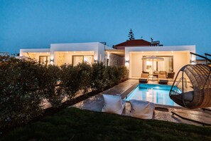 Villa, privézwembad | 2 slaapkamers, geluiddichte muren, een strijkplank/strijkijzer