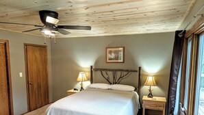 5 habitaciones, tabla de planchar con plancha, wifi y ropa de cama