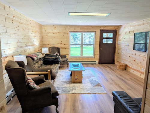 Riverfront - Kayaks - Game room - 15 min to Granite Peak Ski Resort