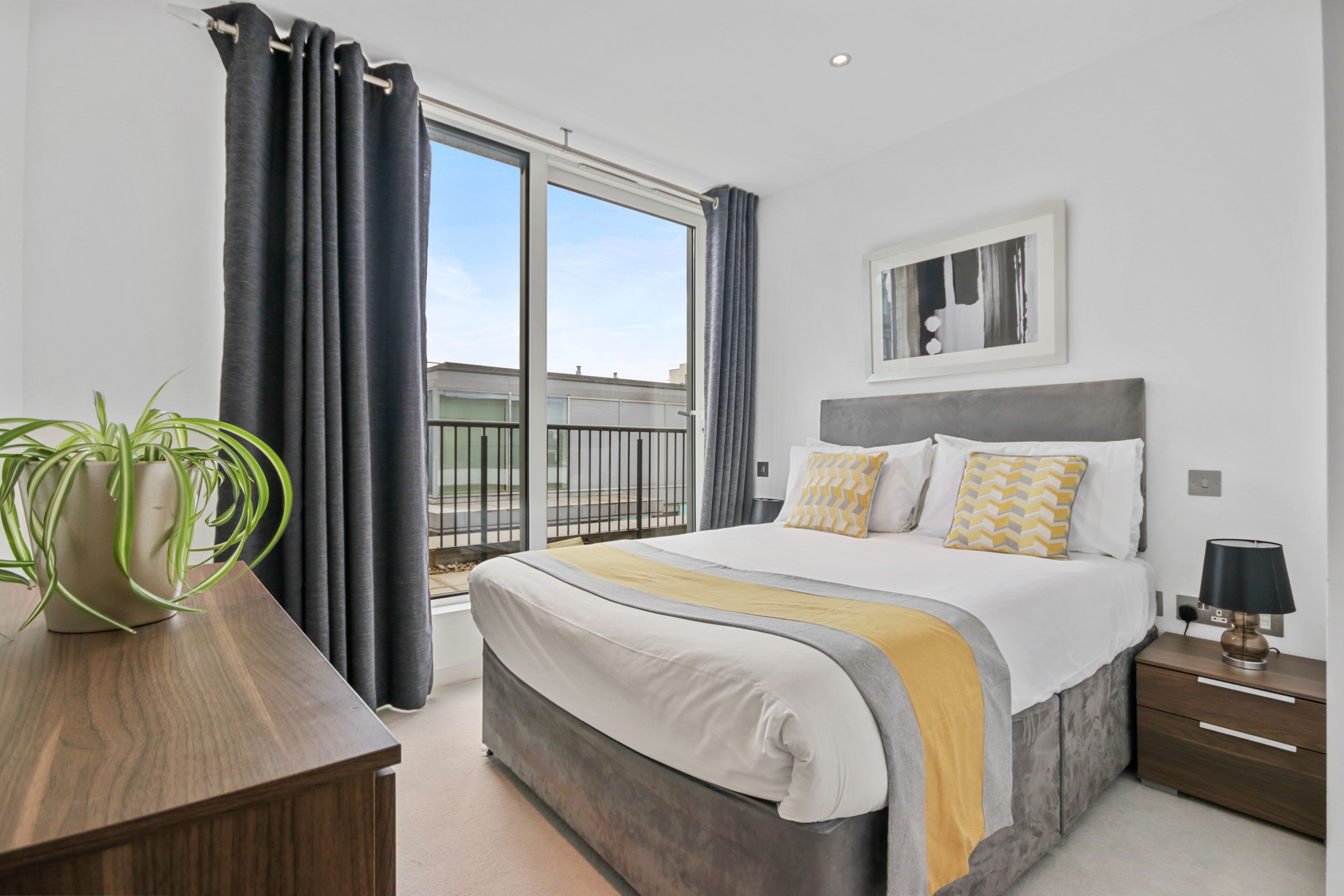 Executive-lejlighed - 2 soveværelser - 2 badeværelser | Pengeskab på værelset, skrivebord, arbejdsområde til bærbare computere