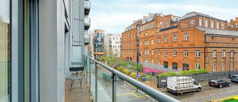 Appartement Deluxe, balcon, vue sur la ville | Terrasse/patio