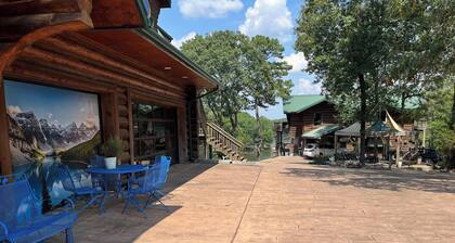 Out of Town Guest House/ Book 2 nights check out late 5pm on 3rd day