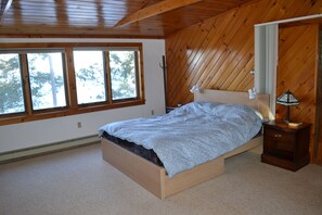 3 bedrooms, desk, free WiFi, bed sheets - Lake Champlain house: sunsets, mountains, fishing (Georgia)