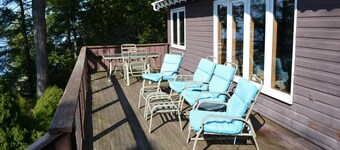 Lake Champlain house: sunsets, mountains, fishing