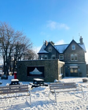 Fachada de la propiedad