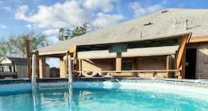 Entire 4BR 2 BA Home with Pool Near Space X , LNG & SPI