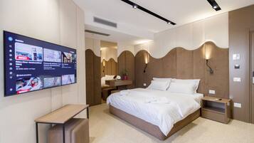 Meja kerja dan Wi-Fi gratis