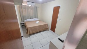 Minibar, desk, free WiFi - Pousada Manaíra (João Pessoa)