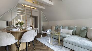 2 bedrooms, iron/ironing board, free WiFi