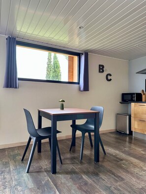 Dining - Gite Bois & Cailloux (MONTGAILLARD LAURAGAIS)