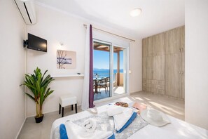 3 bedrooms, iron/ironing board, travel crib, WiFi