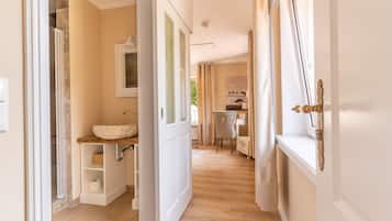 1 habitación, decoración personalizada, escritorio y wifi gratis