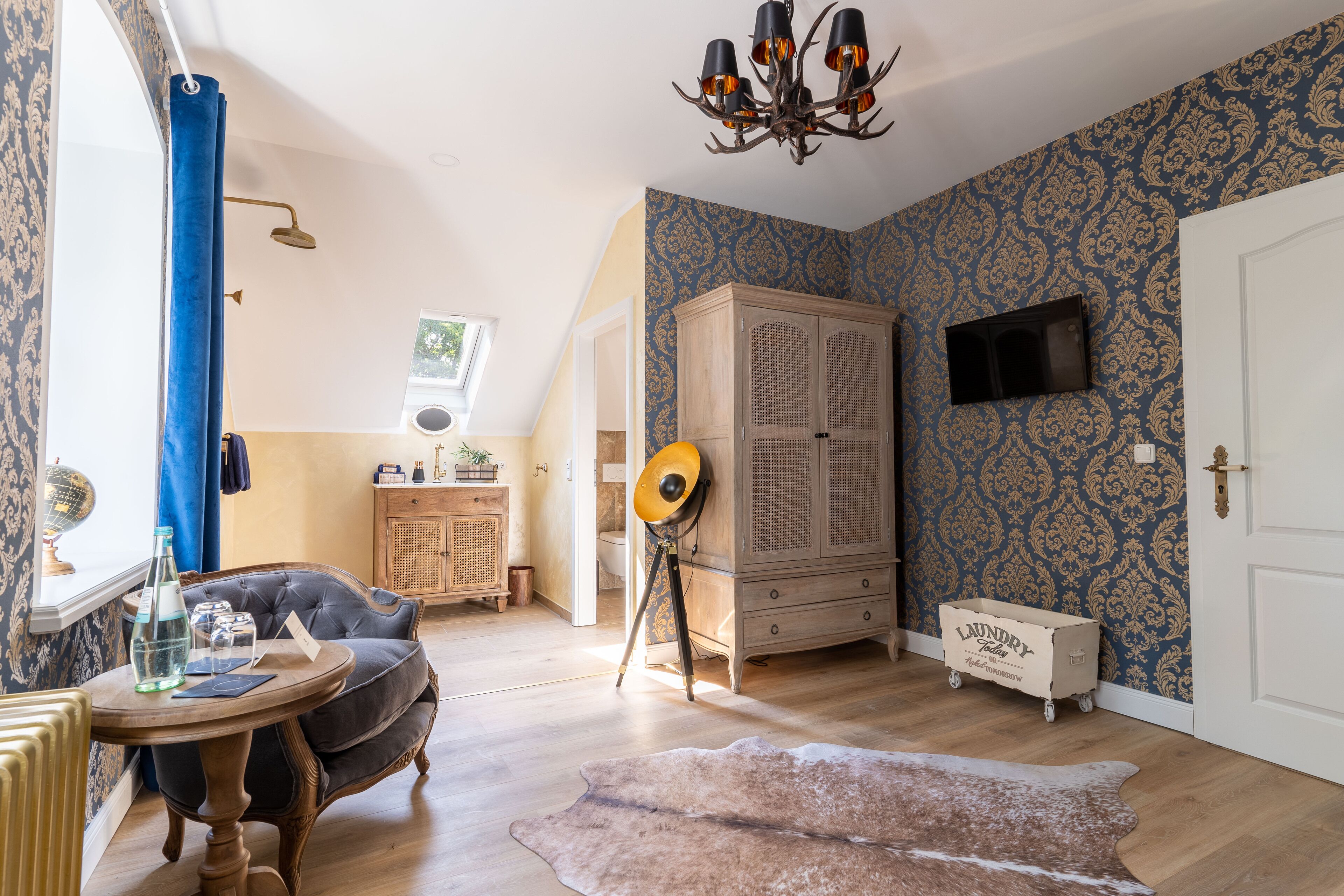 Comfort-Doppelzimmer | Individuell dekoriert, Schreibtisch, kostenloses WLAN, Bettwäsche