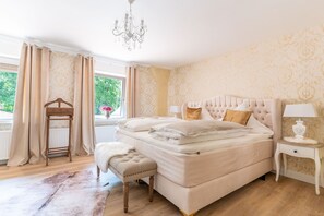 Honeymoon Room