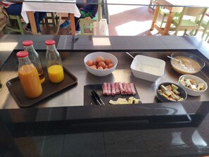 Daily buffet breakfast (EUR 11 per person)